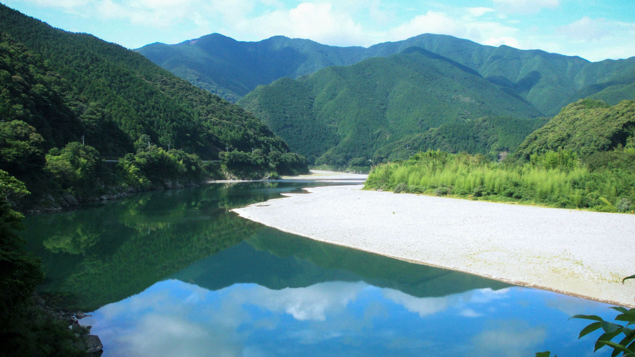 高知县的自然景点（1） 人与自然和谐共存——日本最后的清流“四万十川” | Nippon.com