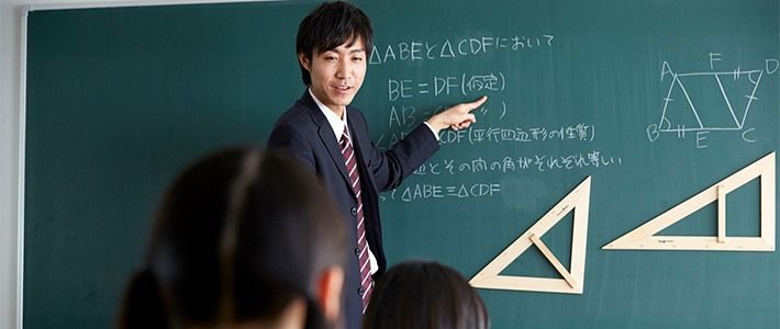 Stressed Out Teachers Working Over 11 Hours A Day On Average Nippon Com
