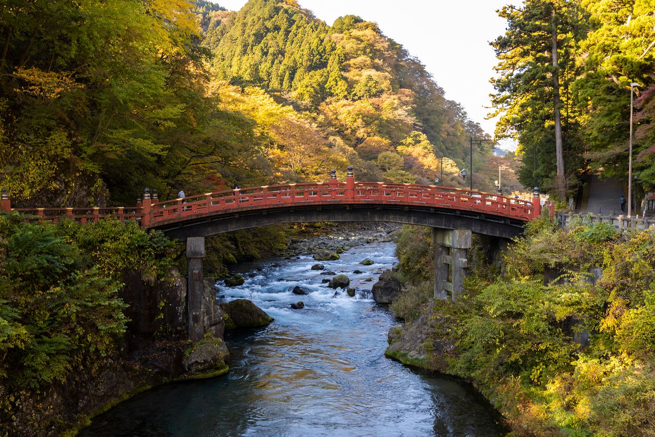 The bridge Shinkyō serves as the “front door” for the Nikkō temples and shrines. Visitors can walk across it for a small fee.