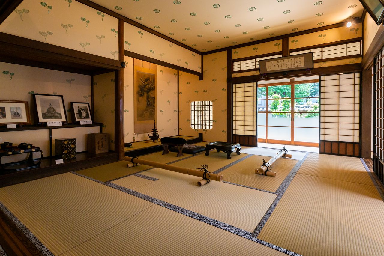 The Aoi no Ma, where Yoshimune lived after he was stripped of his title of shōgun. At the time, this structure was part of Kan’eiji subsidiary temple Daijiin.