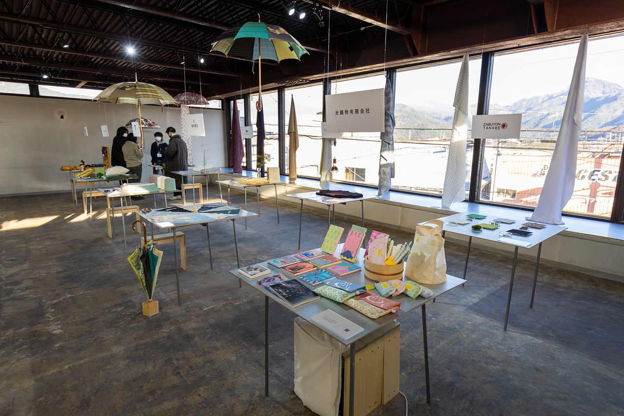 Fabrics and products from Fujiyoshida textile makers were also on display at the event.