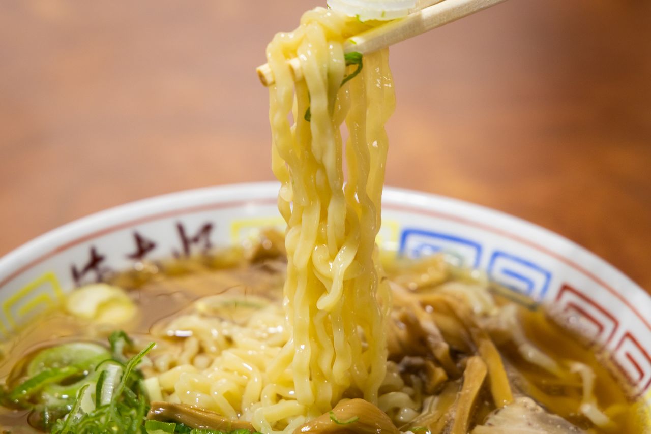 Aficionados crave the chewy texture of Makoto Shokudō’s noodles.