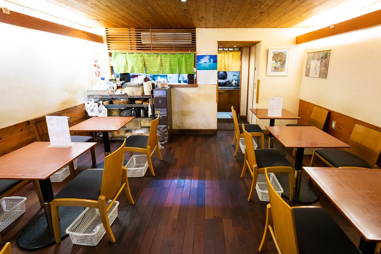 The second-floor restaurant serves light meals, taiyaki, and other sweets.