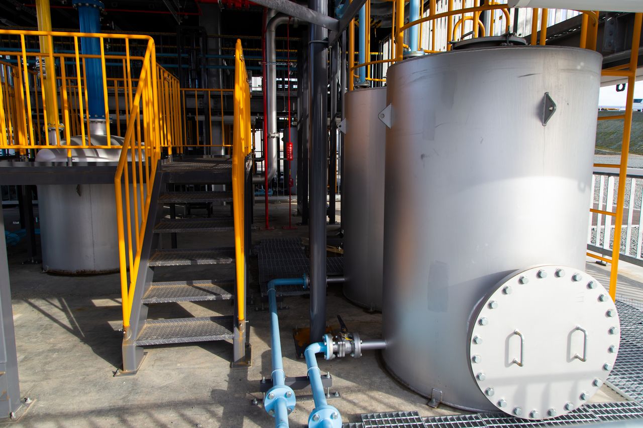 The test plant simulates an obstacle-ridden chemical plant.
