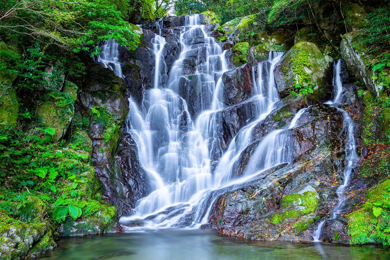 The picturesque Shiraito Falls is near the popular coastal resort of Itoshima in the northwest of the prefecture. (© Pixta)