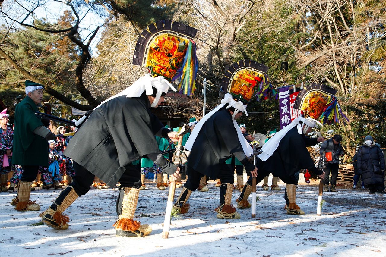 Hachinohe enburi, a dance carrying prayers for field fertility. Held annually February 17–20 in Hachinohe, Aomori Prefecture.