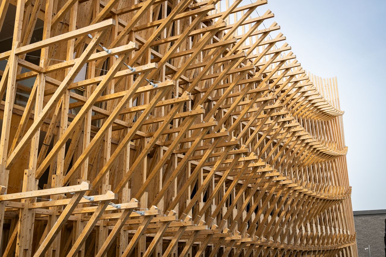 The Bahrain Pavilion. (© Nippon.com)