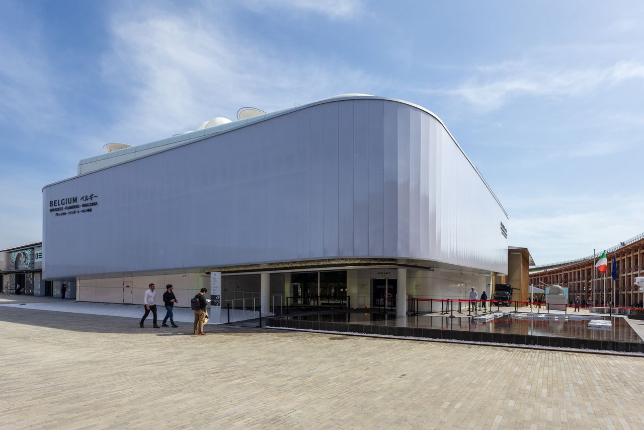 The exterior of the Belgian pavilion. (© Nippon.com)