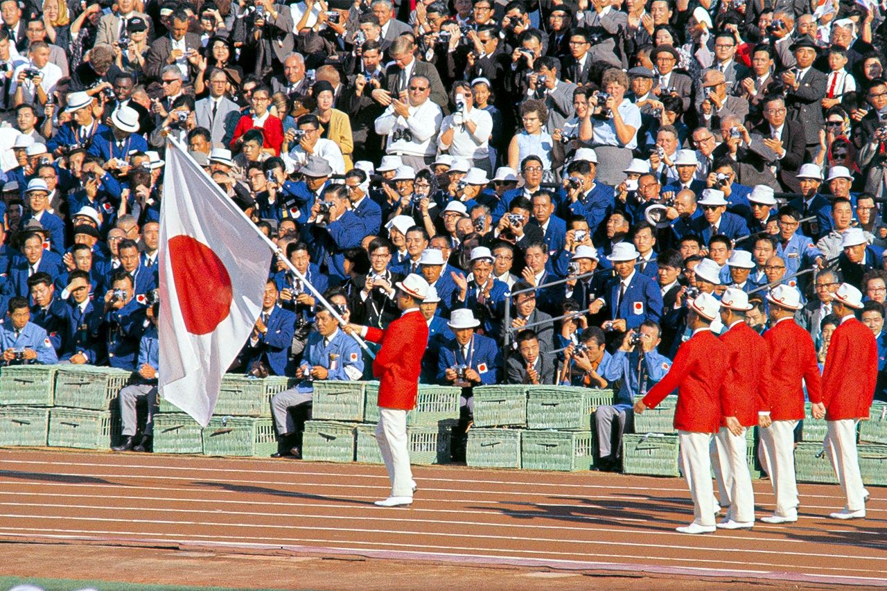 The 1964 Tokyo Olympics opening ceremony. (© Jiji)