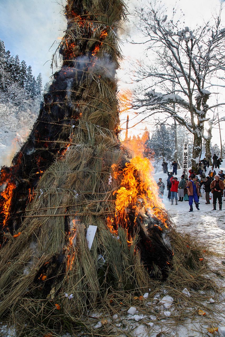 The sai no kami ritual is also part of the festival. (© Haga Library)