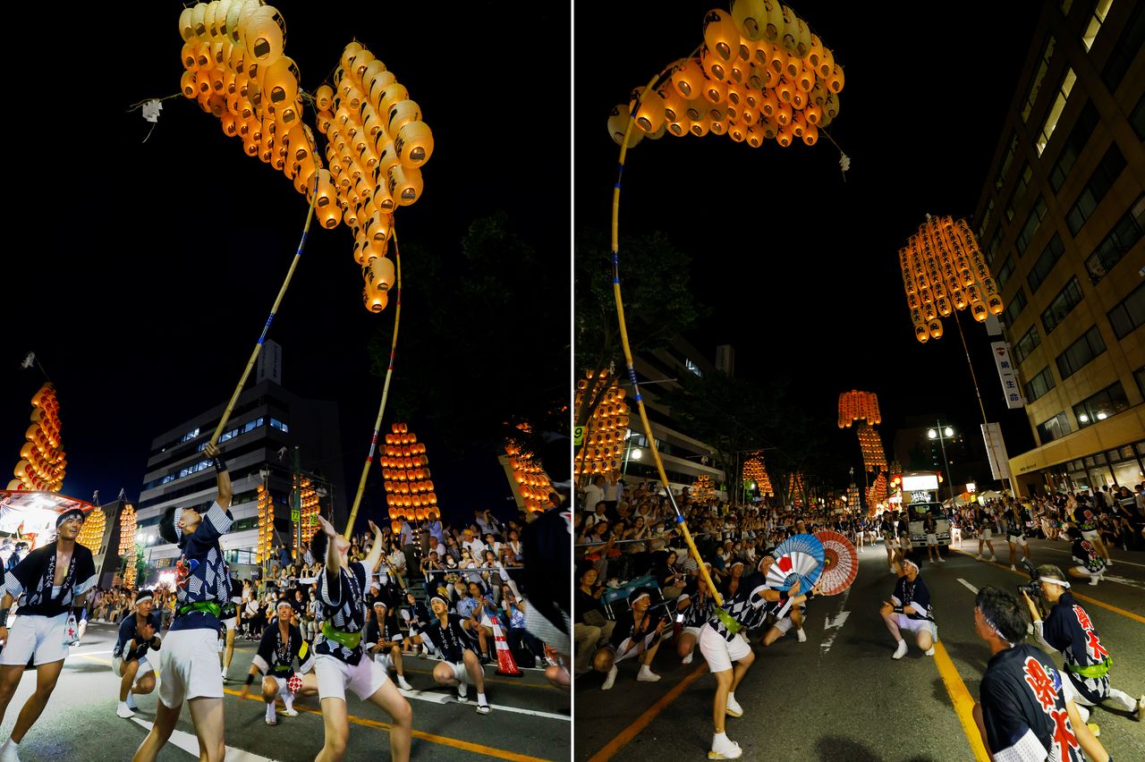 The most experienced bearers can handle kantō carrying 46 lanterns as they perform stunts. (© Haga Library)
