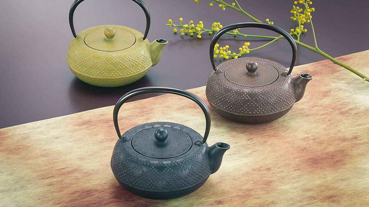Nanbu tekki cast iron ware  miniature hibach sets Chagama tea kettle pot antique 