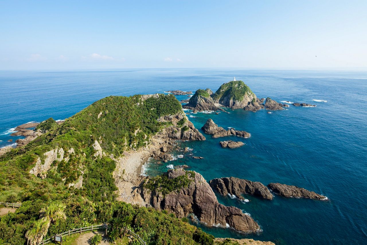 On clear days, Yakushima and Tanegashima islands are visible from Cape Sata. The Cape Sata lighthouse, one of Japan’s oldest such structures, stands on Ōwajima, an island 50 meters offshore.