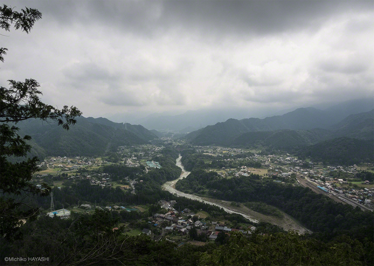 I snapped this photo on my first visit to the mountains of Chichibu in Saitama Prefecture after hearing of a sighting in the area from the head a nonprofit organization dedicated to finding Japanese wolves. Looking down at the river Arakawa snaking through the town, it was easy to imagine a wolf gazing across the same scene.