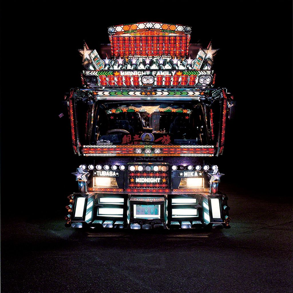“Midnight Queen,” photographed in Akita Prefecture