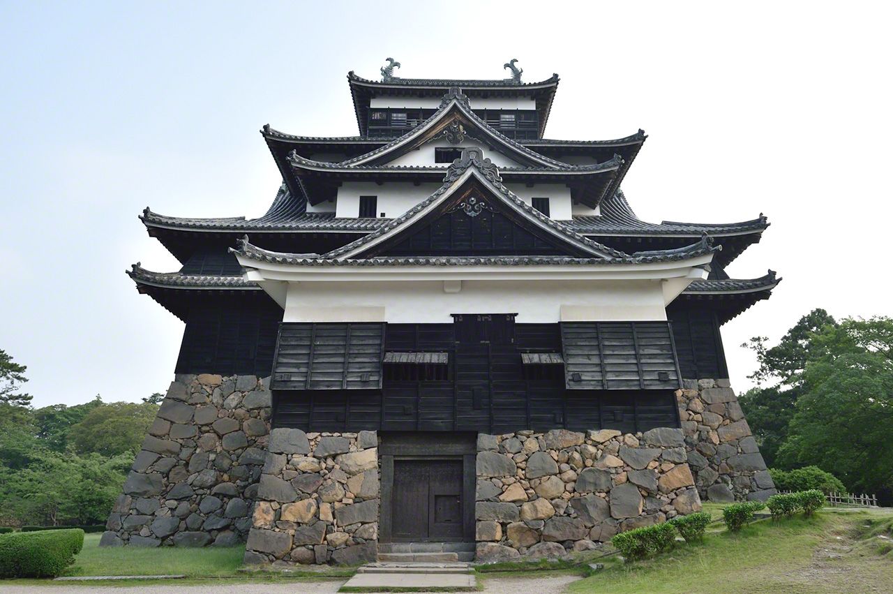 Matsue Castle, Shimane Prefecture (built in 1607).
