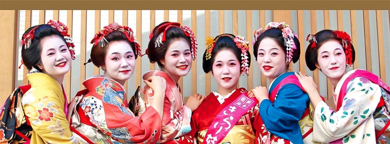 The average age of geisha in Hakone is 28, far younger than in other areas in Japan.