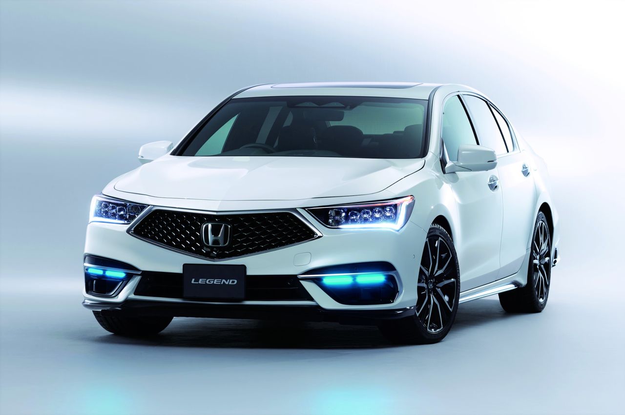 Sales of Legend models featuring the company’s Sensing Elite system ended in January 2022. (© Honda)