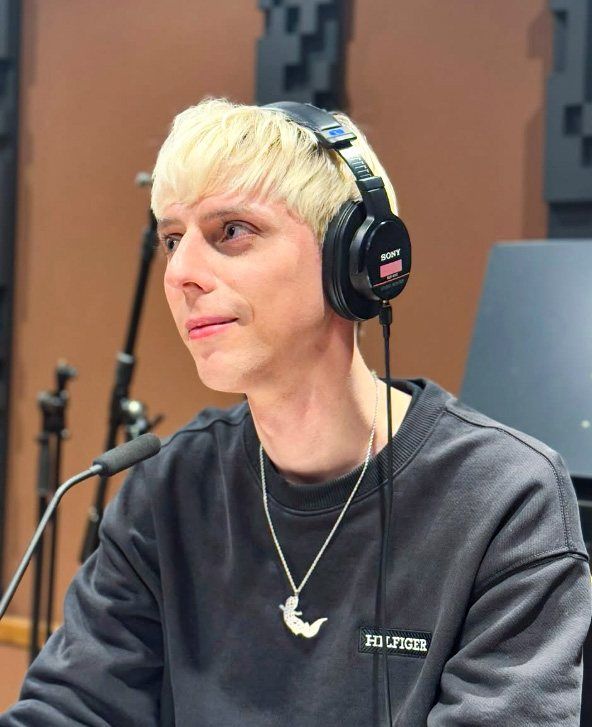 Vlas Kobara recording a podcast. “If you look at reality with clear eyes, you soon see what’s needed right now.” (© Almost Japanese)