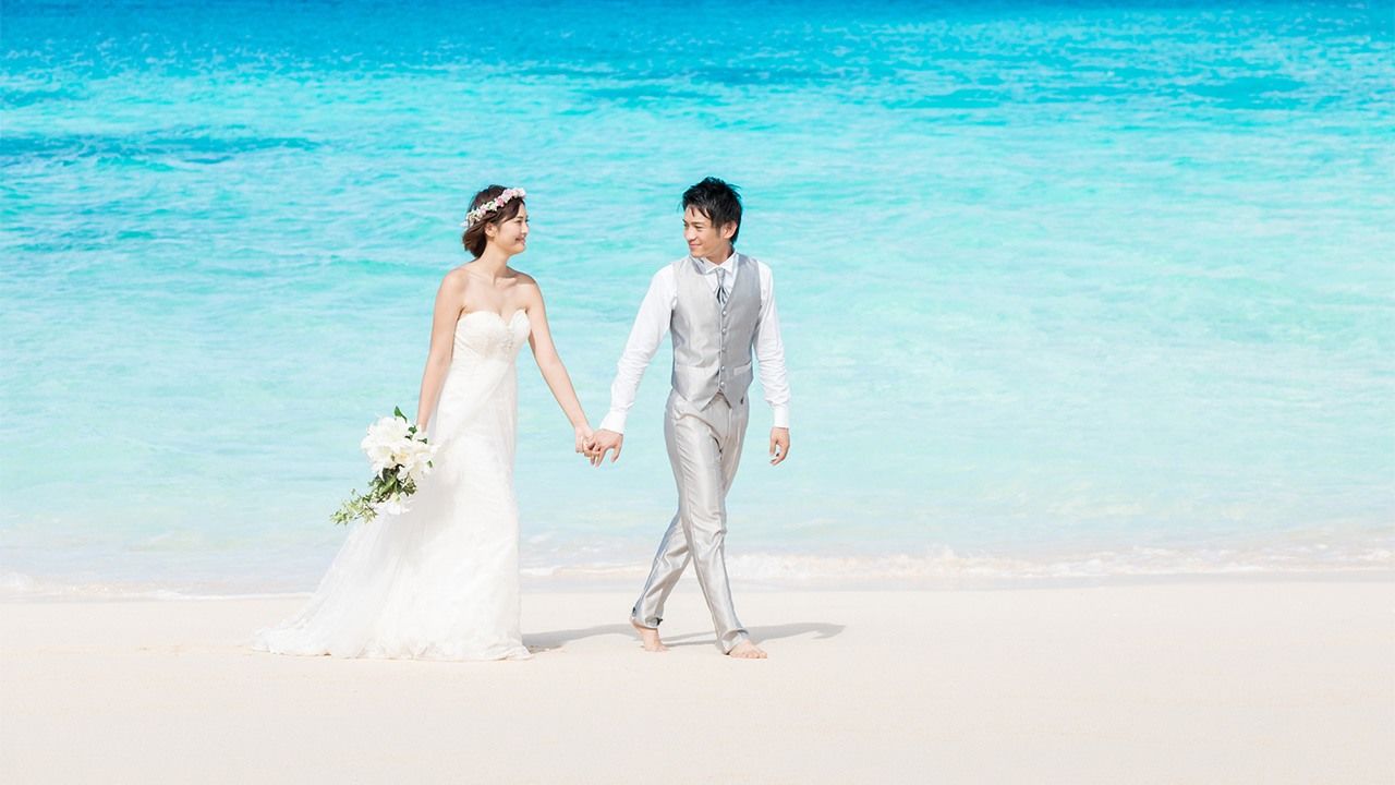 2021年には、12,000を超えるカップルがリゾートウェディングのために沖縄にやって来ました。