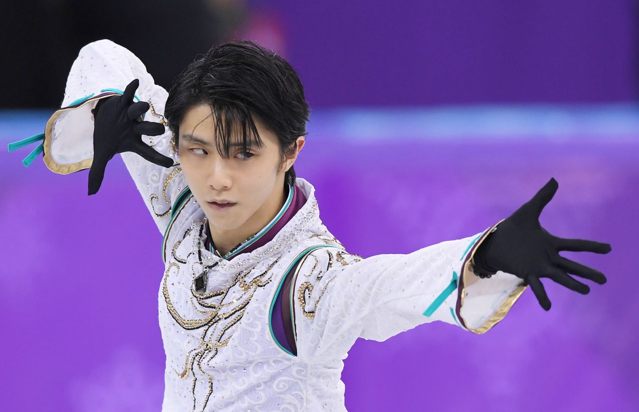 Hanyū Yuzuru performs in the free skating at the Pyeongchang Olympics in 2018. (© Jiji)