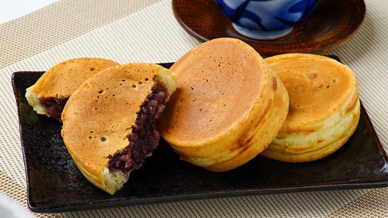 「Imagawayaki」または「Ōban’yaki」：人気のある日本の冬のお菓子の多くの名前