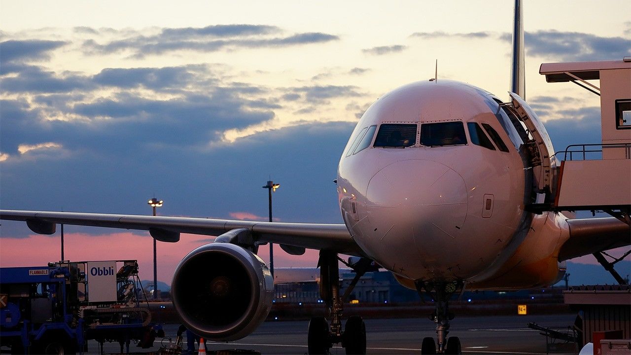 2022年の日本の空港利用国際線旅客数はパンデミック前の水準を下回る