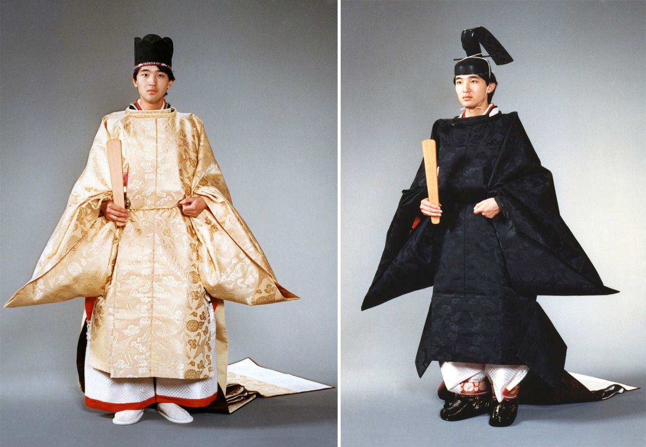 Prince Fumihito at his coming-of-age ceremony on November 30, 1985. On the left, he wears the costume of a minor, while on the right he has changed into adult clothes. (© Kyōdō)