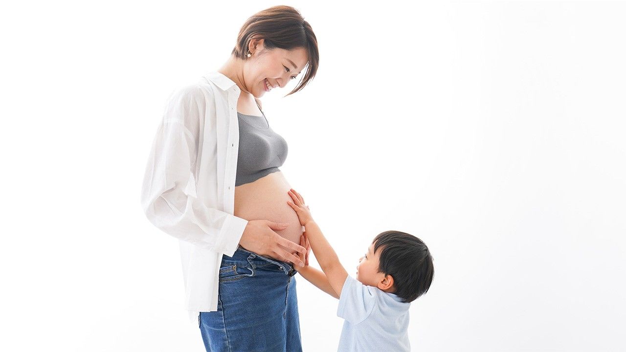 Accelerate Decrease in Births in Japan