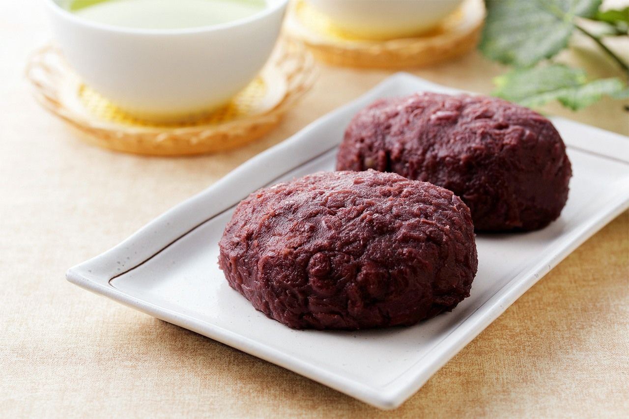 Ohagi is an old-style Japanese confection.