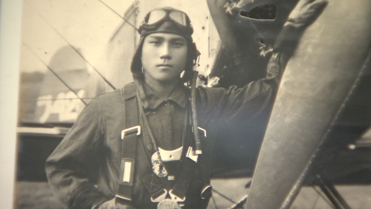 Toyoshima Hajime (1920–44), third-class flight officer (final, posthumous rank). (© Setonaikai Broadcasting Corporation)