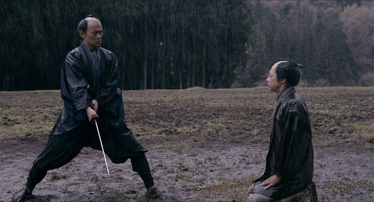 Ninomiya faces off with his nemesis, the samurai bureaucrat Toyota Shōsaku. (© Movie Ninomiya Kinjirō Production Committee)