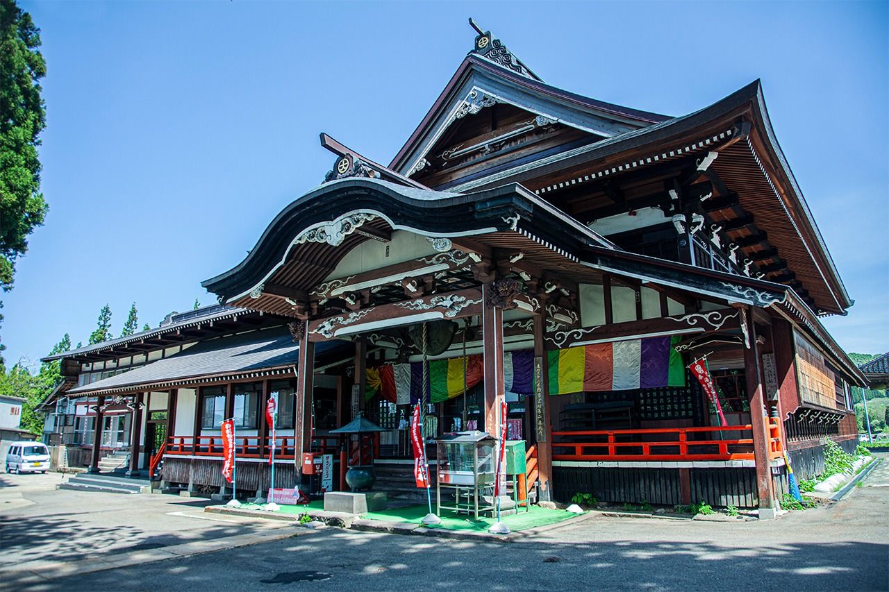 The main hall of Dainichibō. (© Pixta)