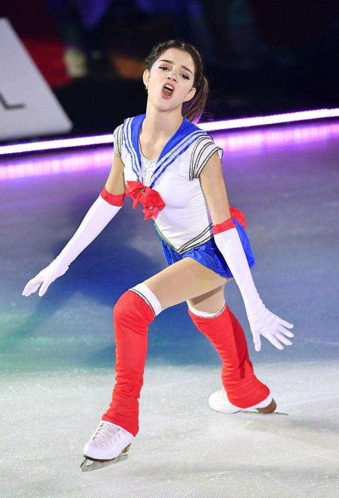 Evgenia Medvedeva offers a passionate Sailor Moon performance at the Dreams on Ice figure skating exhibition in Nagaoka, Niigata Prefecture, in July 2016. (© Kyōdō)
