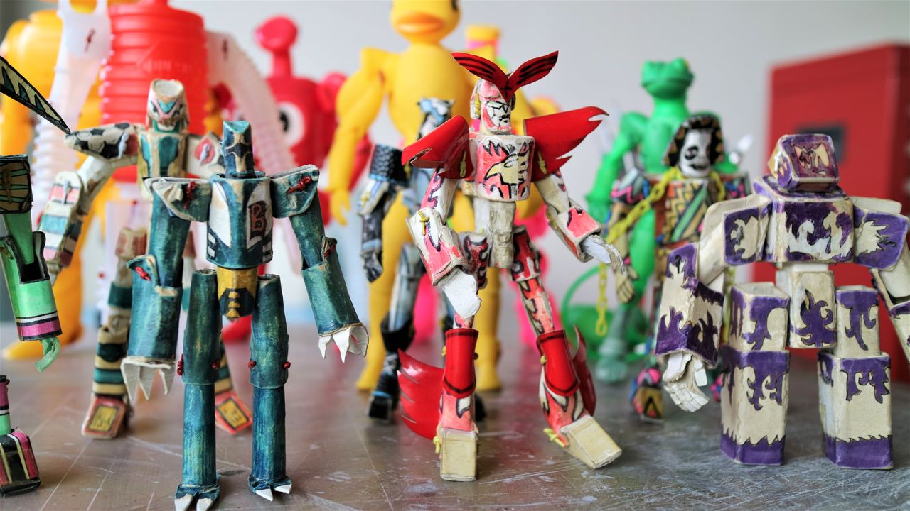 Each of Yasui’s paper robots has a name and background story. (© Kondō Yūki)