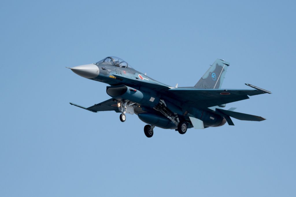 The F-2 is scheduled to be rotated out of service in the next decade. (© Miyata/Amana Images/Kyōdō)