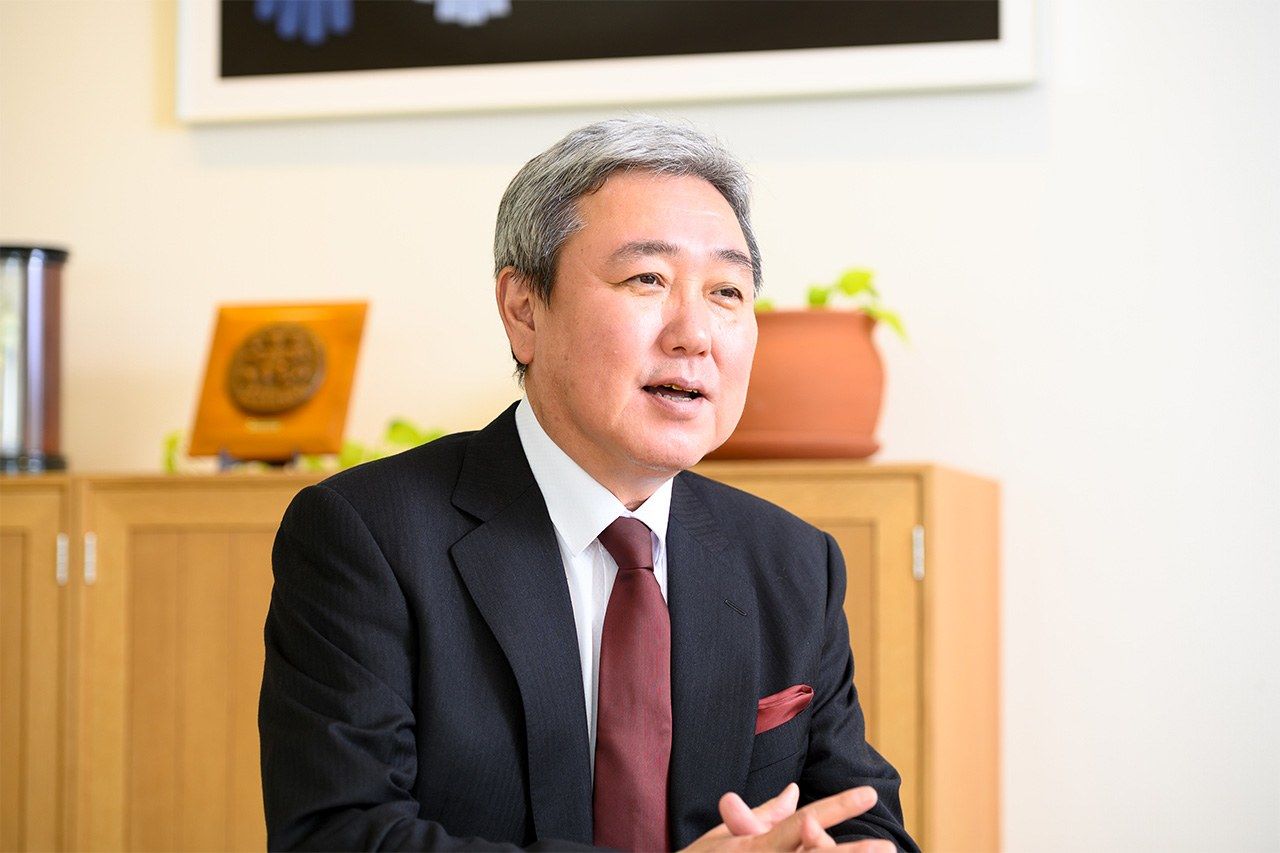 Shima Seiki CEO Shima Mitsuhiro. (© Mizuno Hiroshi)