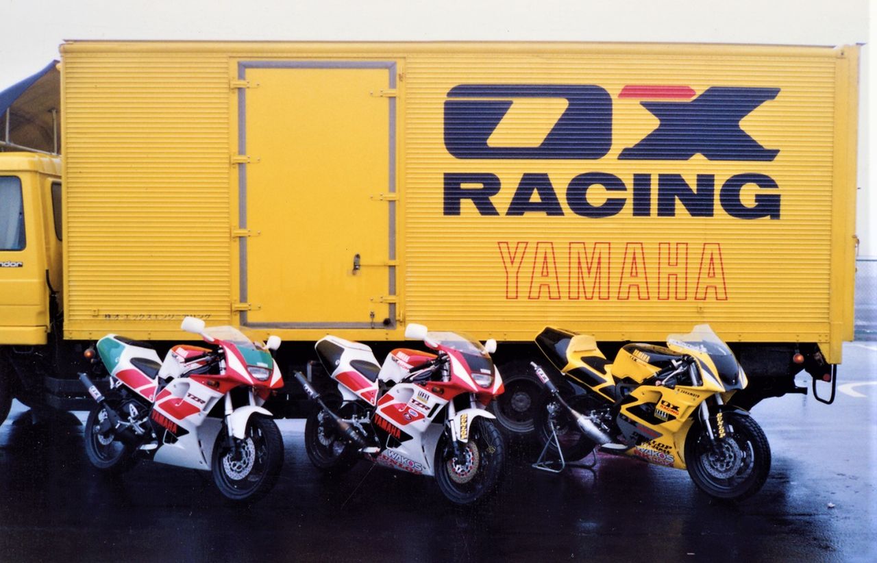 In his racing days, Ishii was a member of a high-ranking Yamaha team. (© OX Engineering)