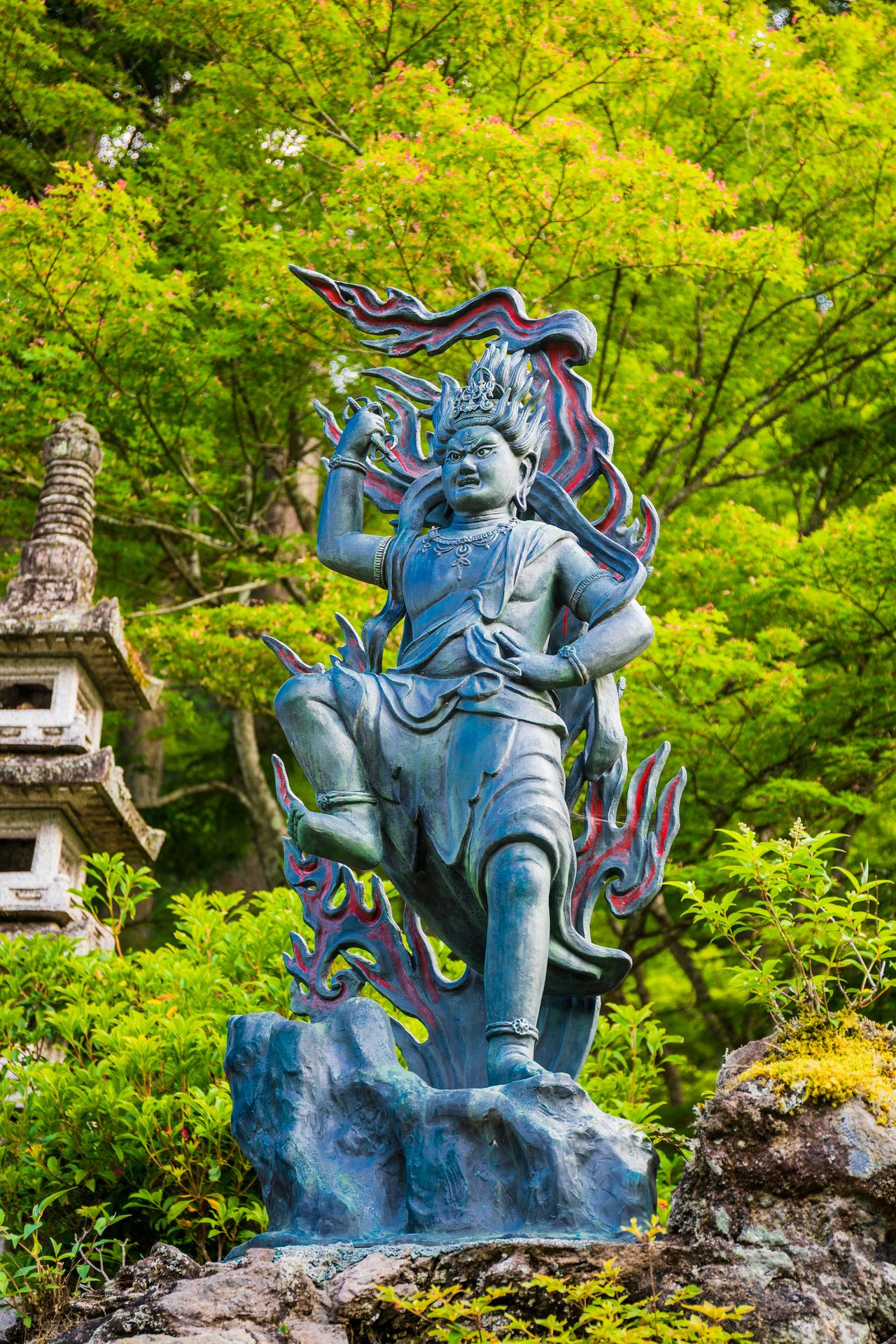 The imposing figure of Zaō Gongen at the Buddhist temple Zuihōji at Kobugahara in Tochigi Prefecture. (© Pixta)