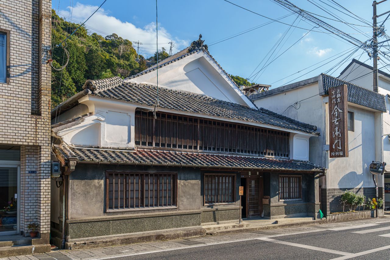 The Imaemon Kiln, Arita’s oldest kiln and a designated Important Intangible Cultural Property of Japan. (© Ukawa Masaki)