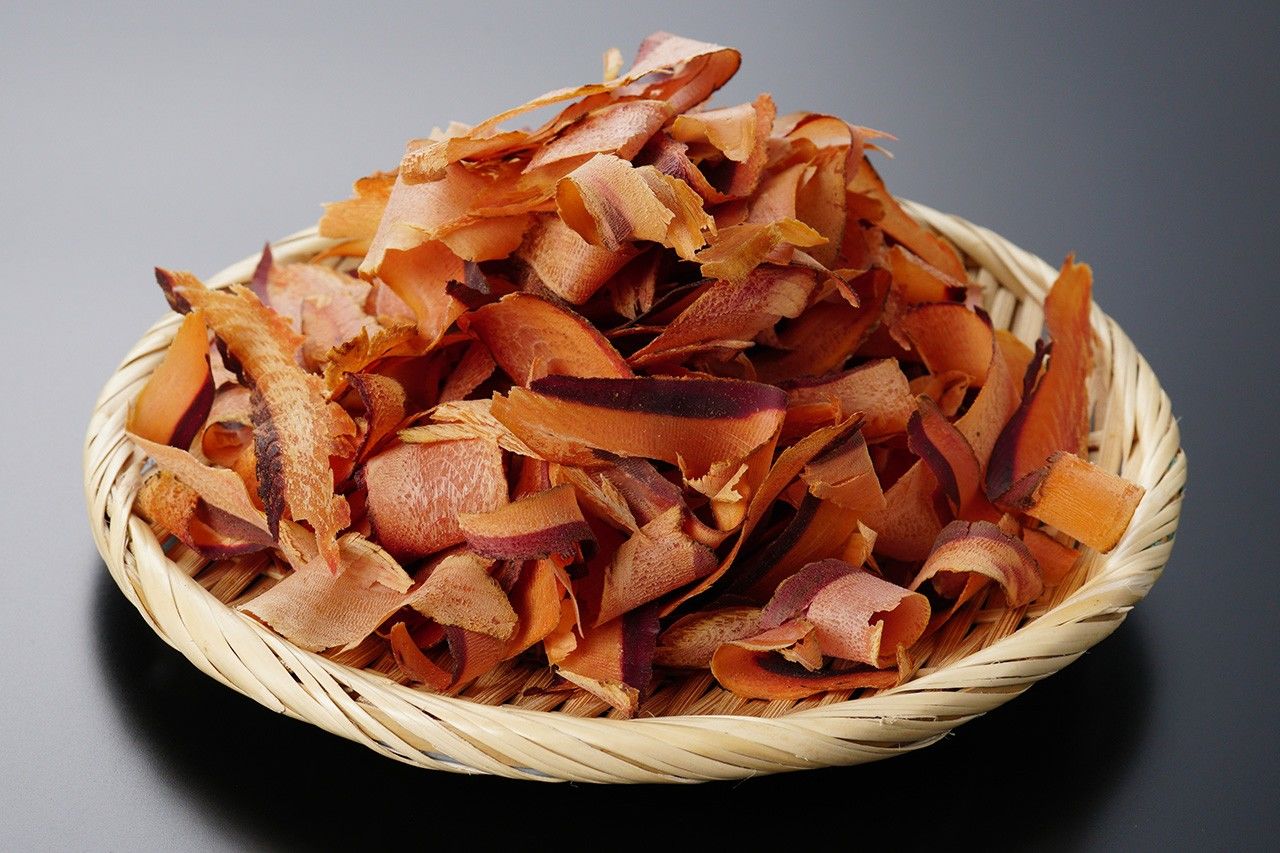Thickly-shaved atsukezuri flakes. (© Pixta)