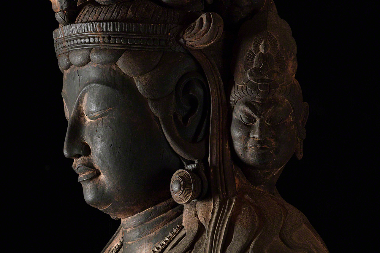 The faces depicting anger (one of which is seen here) are known as the shinnumen. (&copy;&nbsp;Muda Tomohiro)