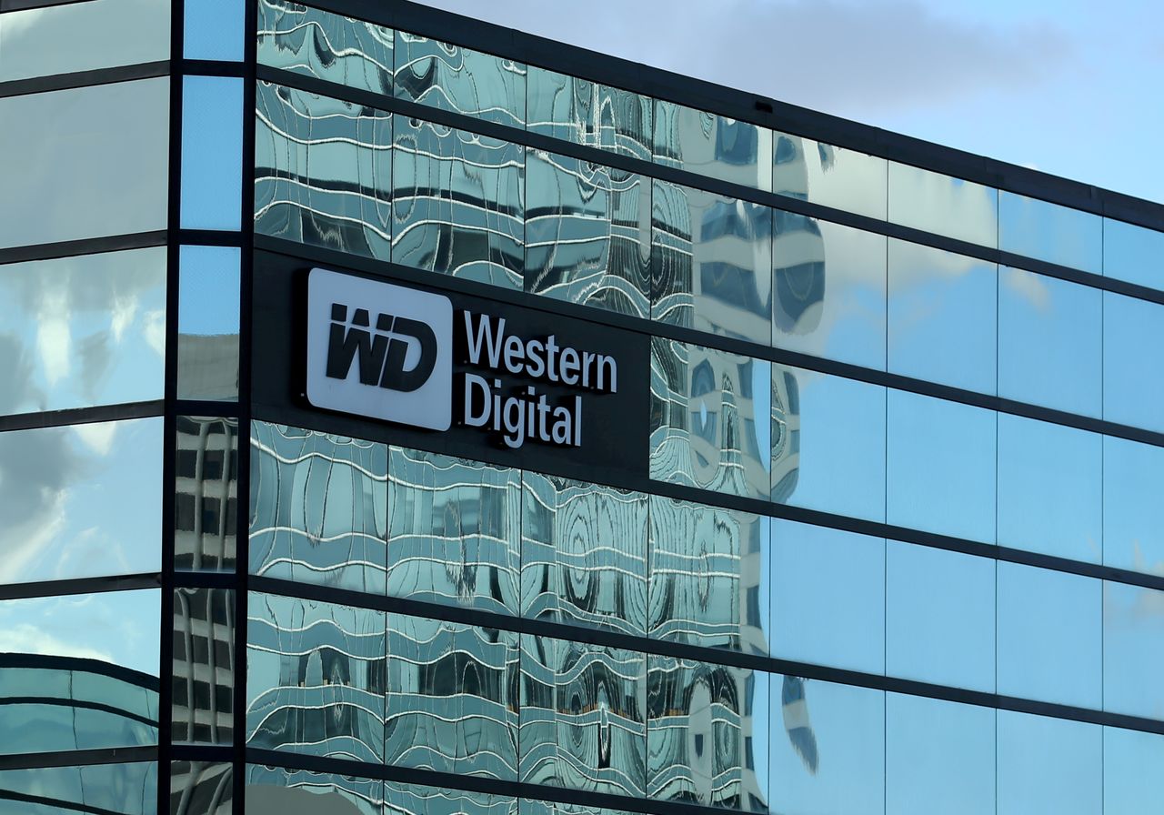 FILE PHOTO: A Western Digital office building is shown in Irvine, California, U.S., January 24, 2017. REUTERS/Mike Blake/File Photo