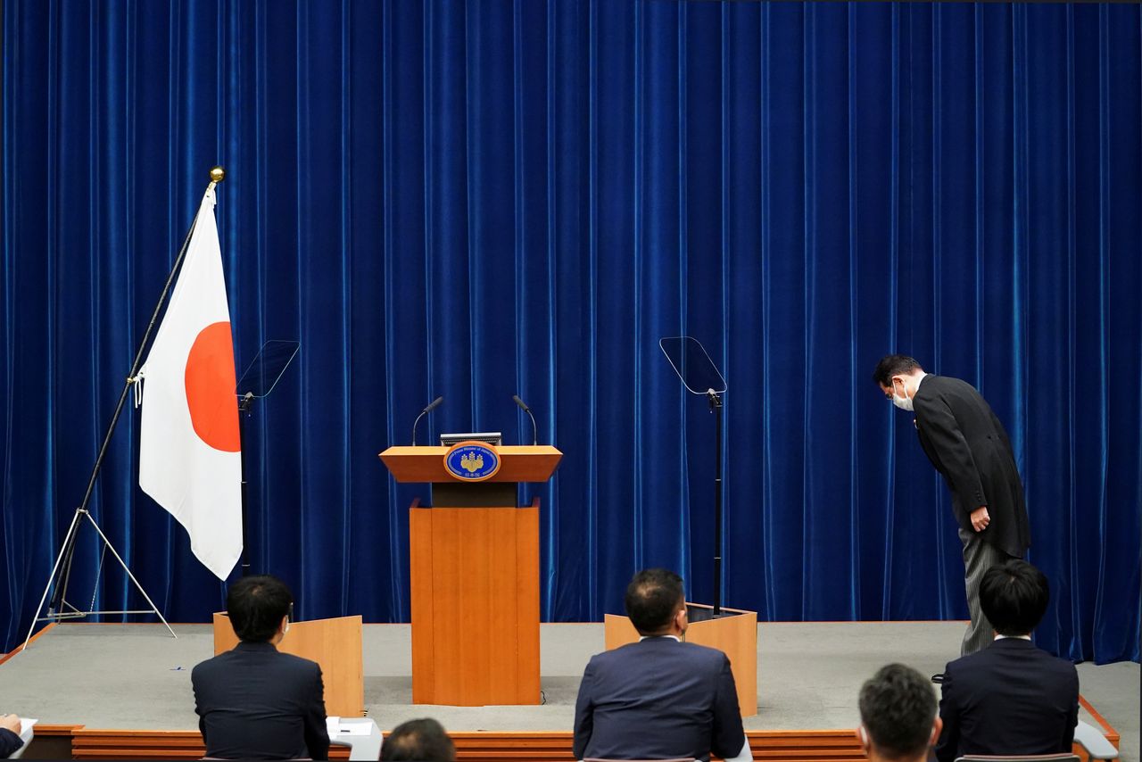 Fumio Kishida, Japan