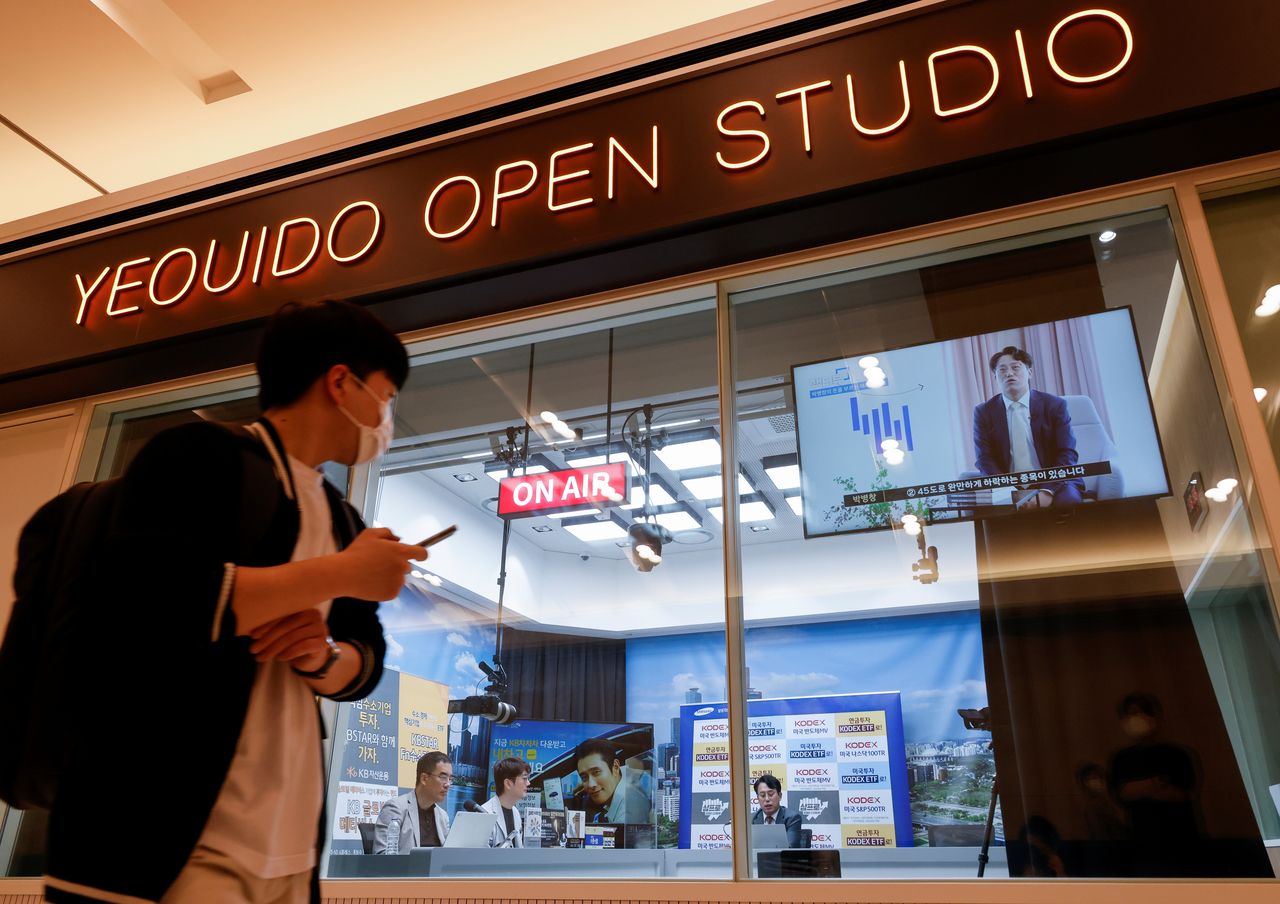 Kim Dong-hwan, YouTube channel SAMPRO TV