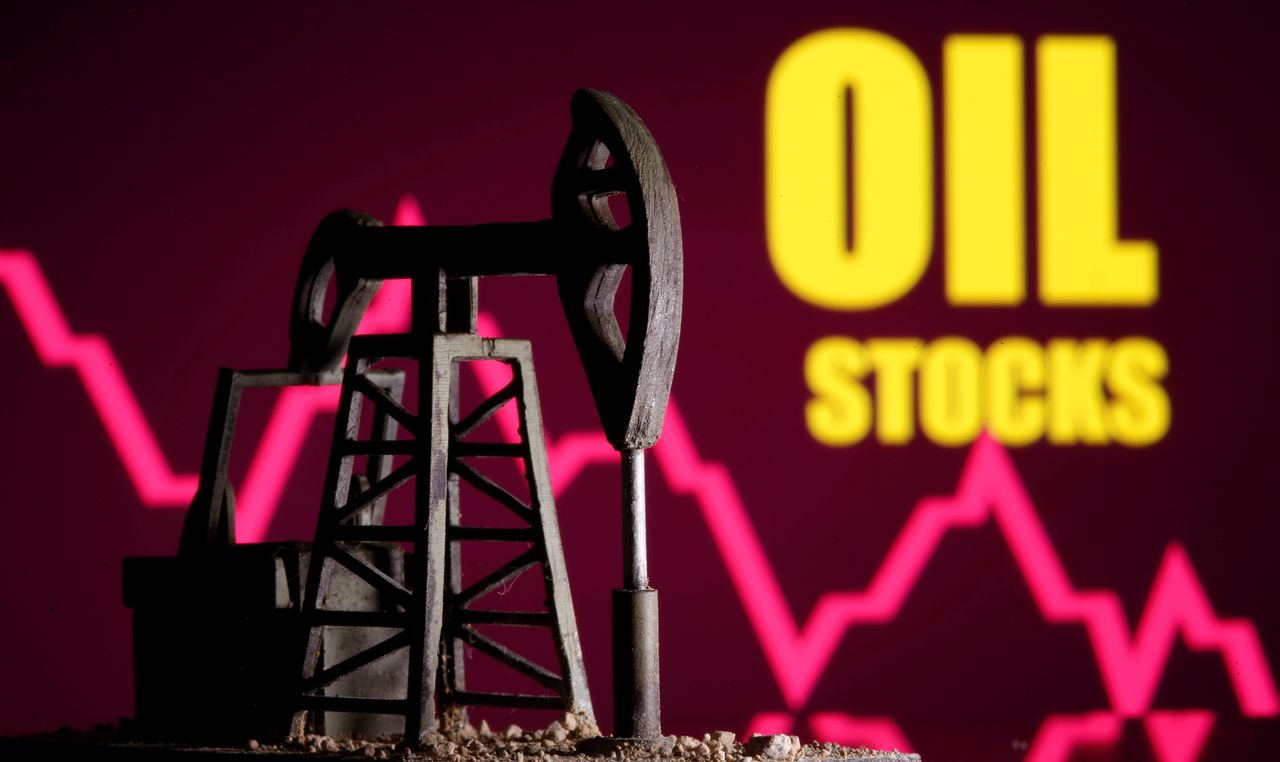 Oil shares dip as Asian nations consider releasing oil reserves