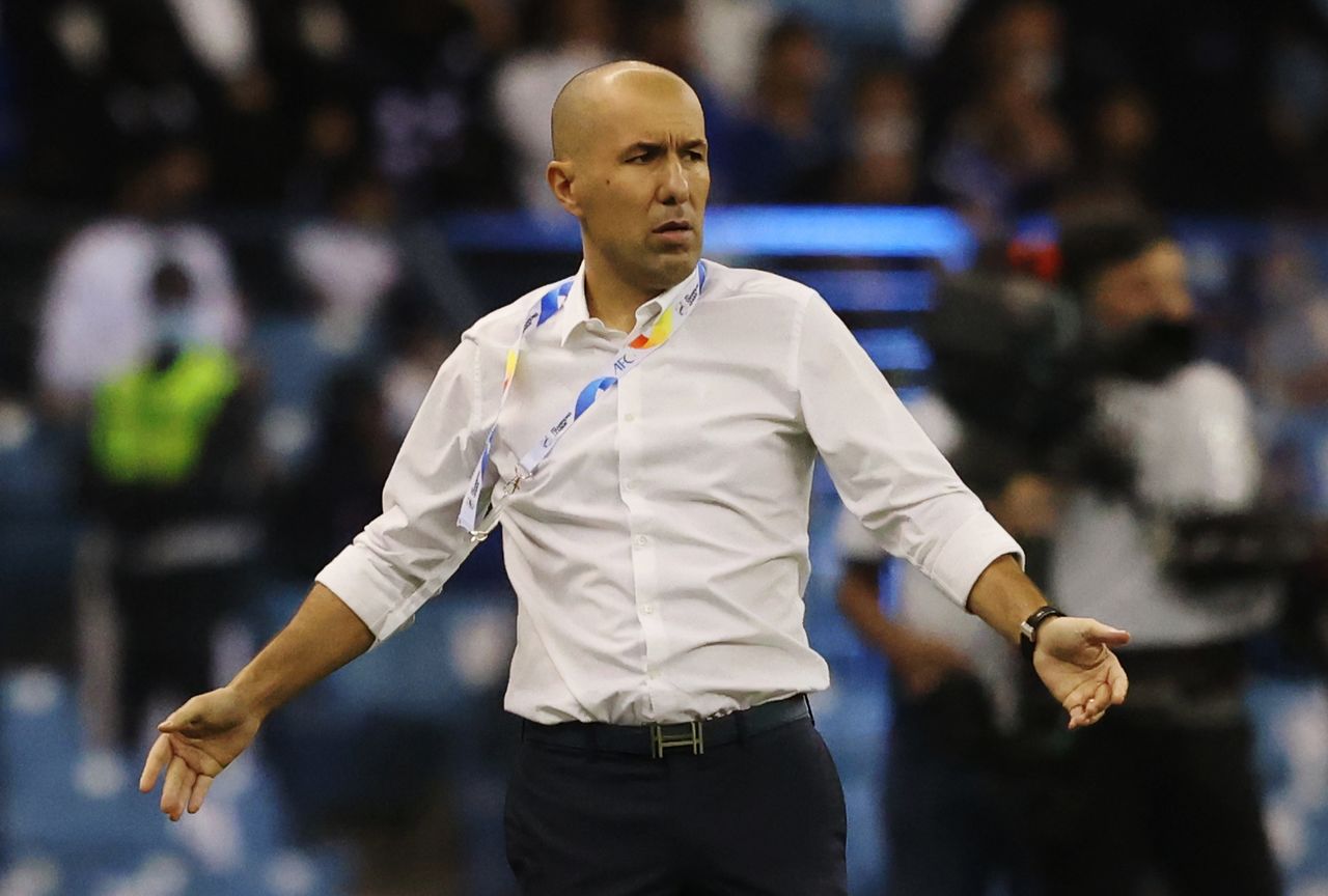 FILE PHOTO: Soccer Football - Asian Champions League Final - Al Hilal v Pohang Steelers - King Fahd International Stadium, Riyadh, Saudia Arabia - November 23, 2021 Al Hilal coach Leonardo Jardim REUTERS/Ahmed Yosri