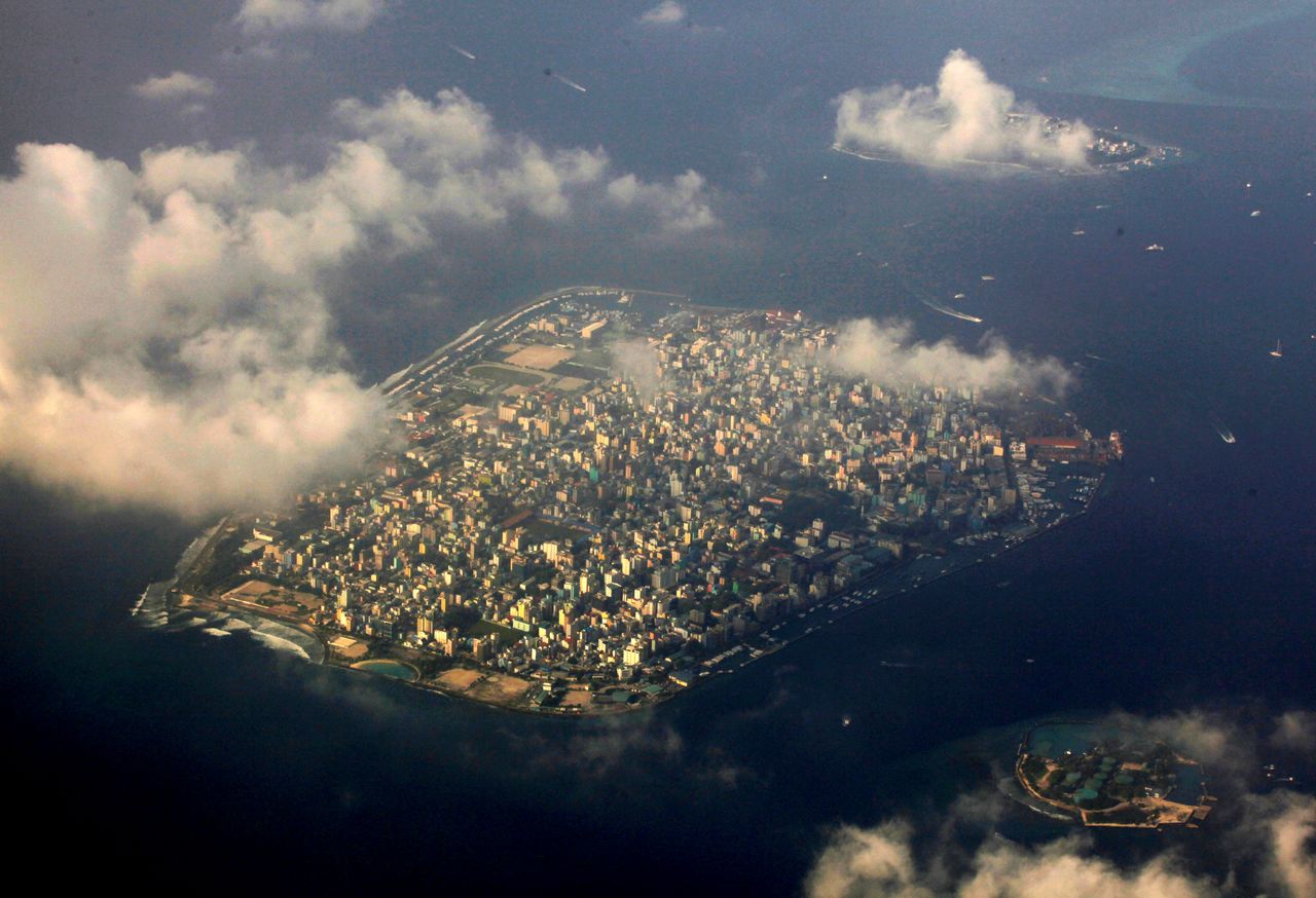 FILE PHOTO: An aerial view of Maldives capital Male December 9, 2009. REUTERS/Reinhard Krause/File photo/File Photo