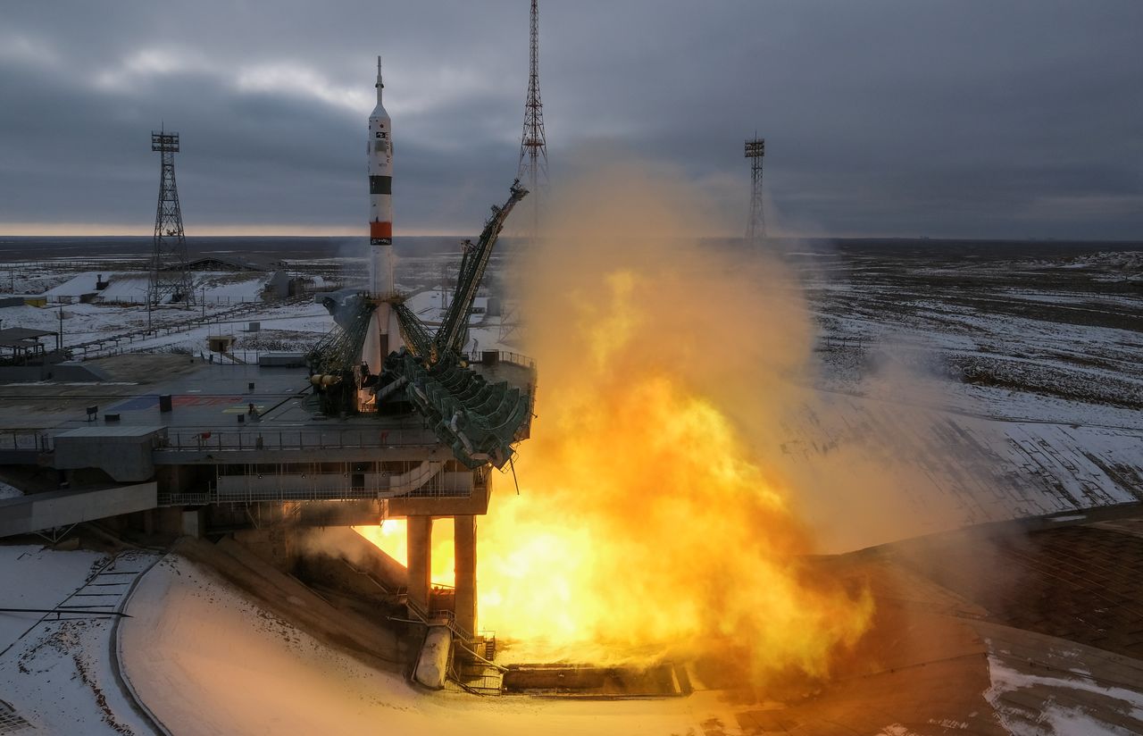 The Soyuz MS-20 spacecraft carrying Roscosmos cosmonaut Alexander Misurkin, space flight participants Japanese entrepreneur Yusaku Maezawa and his production assistant Yozo Hirano, blasts off to the International Space Station (ISS) at the Baikonur Cosmodrome, Kazakhstan, December 8, 2021. REUTERS/Shamil Zhumatov