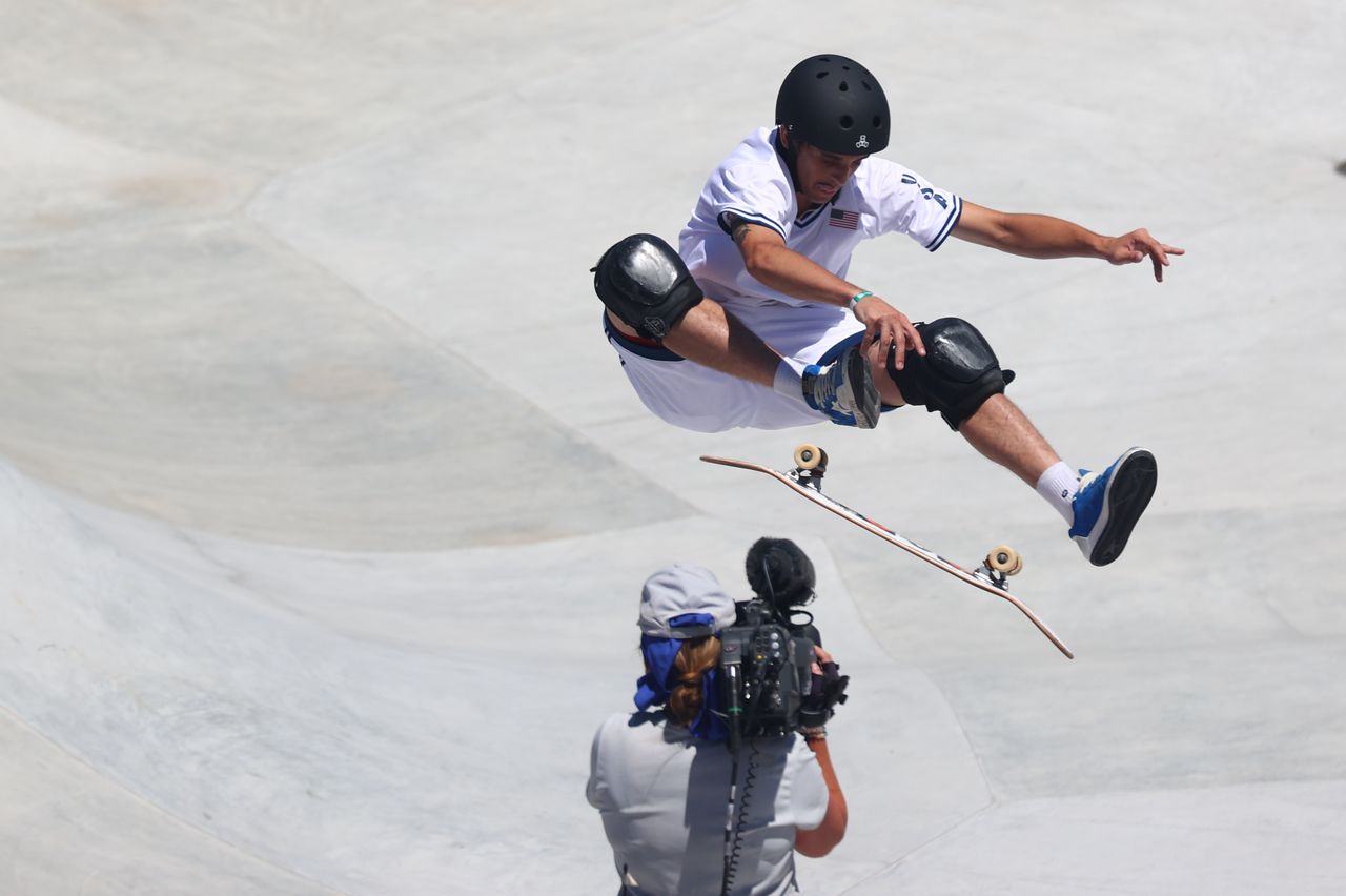 FILE PHOTO: Tokyo 2020 Olympics - Skateboarding - Men